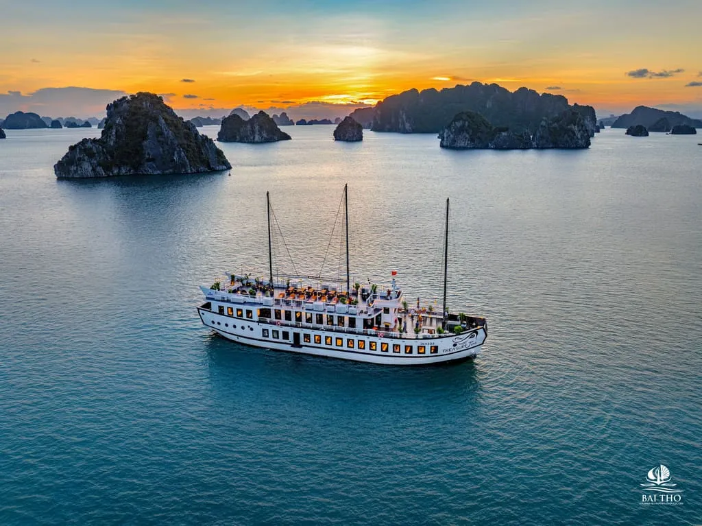 Lan Ha Bay